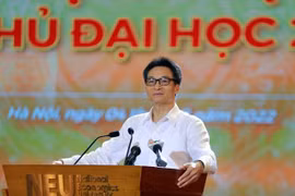 Phó Thủ tướng Vũ Đức Đam đề nghị Bộ GD&ĐT rà soát, không để công tác kiểm định là nút thắt trong thực hiện tự chủ đại học - Ảnh: VGP/Đình Nam