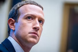 Mark Zuckerberg thách thức Apple