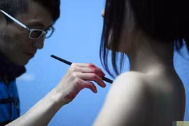 Vẽ mẫu body-painting ở Trung Quốc