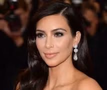 Cha ruột cô Kim “siêu vòng 3”, Robert Kardashian khi còn sống là một luật sư hàng đầu tại Los Angeles. 