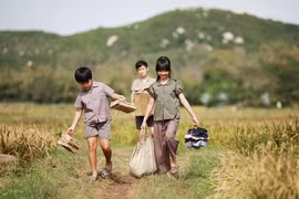 Cảnh trong phim Tôi thấy hoa vàng trên cỏ xanh - Ảnh: Đoàn phim cung cấp