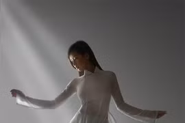Scandal áo dài khiến nhiều hoa hậu, nghệ sĩ "điêu đứng"