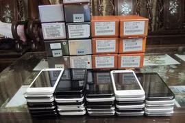 Mua điện thoại xách tay: Được gì và mất gì