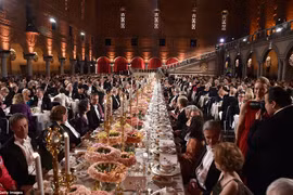Quang cảnh hoàng tráng của Nobel banquet 2015