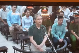 Bị cáo Nguyễn Xuân Sơn trong phiên xét xử sơ thẩm - Ảnh: XT