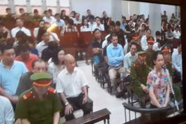 Bị cáo Nguyễn Minh Thu trả lời trước tòa ngày 9/9