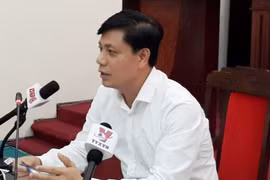 Thứ trưởng Bộ GTVT Nguyễn Ngọc Đông trả lời tại họp báo