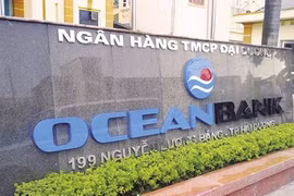 5 ngân hàng yếu kém bao gồm: 3 ngân hàng bị mua lại 0 đồng, Dong A Bank và Sacombank 