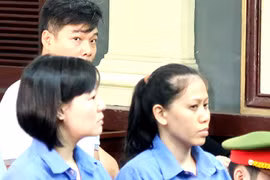 Các bị cáo tại tòa hôm nay. Ảnh: Hải Duyên.