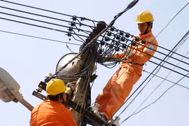 Nhu cầu sử dụng điện thời điểm hiện tại tăng rất cao, tiềm ẩn một số nguy cơ gây sự cố trên hệ thống điện