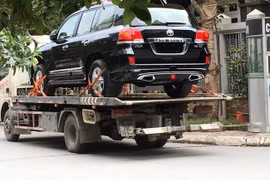 Tại nhiều tỉnh thành việc doanh nghiệp biếu tặng xe sang vượt tiêu chuẩn, định mức của các cơ quan nhà nước vẫn diễn ra - Nguồn: Internet