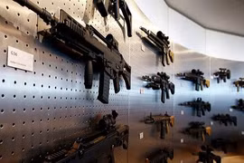Súng tiểu liên HKG36 tại một phòng trưng bày của nhà máy Heckler&Koch của Đức