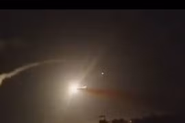 Tên lửa phòng không Syria bắn hạ một tên lửa hành trình của Israel. Ảnh minh họa Masdar News