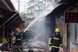 Hiện trường vụ nổ gas ở một nhà hàng tại An Huy, Trung Quốc