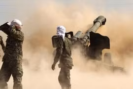 Khói lửa trên mặt trận Tikrit.