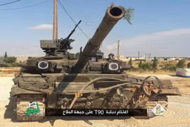 Lực lượng Tigers thất bại, Hồi giáo cực đoan cướp được 1 xe T-90