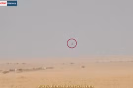 Video: Binh sĩ Syria bắn rơi một drone do thám của IS 
