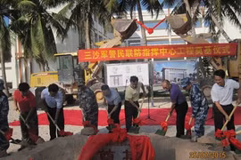 Lễ khởi công xây dựng trung tâm chỉ huy liên thủ trên đảo Phú Lâm. Ảnh: People's Daily.