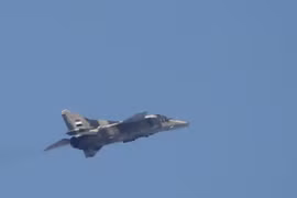 Máy bay phản lực Syria không kích phía Nam thành phố Aleppo