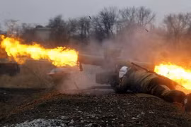 Binh sĩ lực lượng Lugansk sử dụng tên lửa chống tăng ATGM