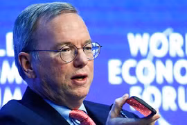 Chủ tịch hãng Google, ông Eric Schmidt, tại Diễn đàn Kinh tế Thế giới 2015