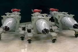  Những quả bom B61 trên giá đỡ. Ảnh: DoD.