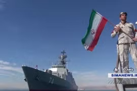 Lực lượng Hải quân Iran tiến hành diễn tập trên eo biển Ô-man.