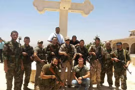 Sau hai ngày bão lửa, dân quân Syria chiếm lại thị trấn chiến lược