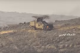 Một xe cơ giới của Quân đội Quốc gia Yemen bị Houthi phá hủy ở tỉnh Dhale. Ảnh South Front