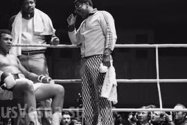 Võ sĩ huyền thoại Muhammad Ali qua đời (Video)