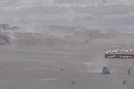Quân đội Syria tiến công trên chiến trường dọc tuyến đường Al-Sukhnah - Mayadeen - ảnh video South Front