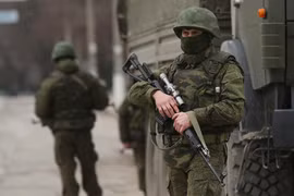 Binh sĩ Nga ở Crimea. Ảnh: nydailynews.com.