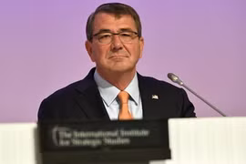 Bộ trưởng Quốc phòng Mỹ Ashton Carter tại Đối thoại Shangri-La 2015. Ảnh: AFP.