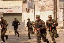 Quân đội Syria chiến đấu trong chiến trường Aleppo