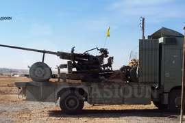 Chiến binh người Kurd tiến công về hướng đông sông Euphrates - ảnh truyền thông YPG