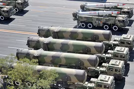 Xe chở tên lửa đXe phóng tên lửa ICBM của Trung Quốc. Ảnh: Aus Airpower