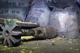 Vũ khí hóa học, bị quân đội Syria phát hiện trong những vùng được giải phóng khỏi sự chiếm đóng của các nhóm nổi dậy. Ảnh minh họa: South Front.