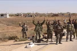 Các binh sĩ quân đội Syria ở Aleppo