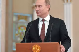 Tổng thống Nga Vladimir Putin trả lời phỏng vấn báo giới sau cuộc hồi đàm tại Minsk