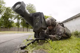 Tổ hợp tên lửa có điều khiển tự dẫn MMP (Missile Moyenne Portée – tổ hợp tên lửa mang vác cá nhân đất đối đất tầm trung)