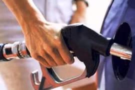 Giá xăng, dầu tăng cao nhất kể từ đầu năm 2015