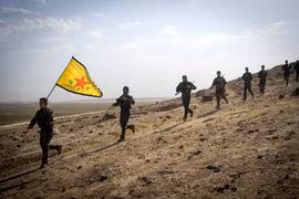 Quân đội Syria tự do (FSA) hành hình hai nhà đàm phán hòa bình người Kurd (Video)