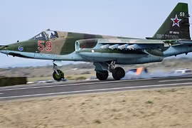 Máy bay cường kích chiến trường Su-25.