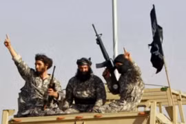 Nhóm chiến binh IS trên chiến trường Idlib. ảnh minh họa Masdar News