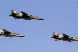 Không quân Syria không kích