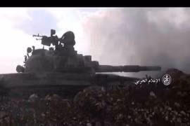 Xe tăng quân đội Syria chiến đấu trên chiến trường Hama - ảnh minh họa video