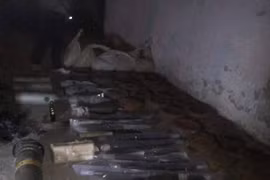 Quân đội Syria thu giữ tên lửa TOW vận chuyển cho lực lượng Hồi giáo cực đoan tỉnh Daraa (Video)