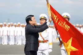 Chủ tịch Nước Trương Tấn Sang tặng danh hiệu Anh hùng LLVTND cho Quân chủng Hải quân Việt Nam. (Ảnh: TTO)