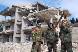 Binh sĩ quân đội Syria ở Latakia