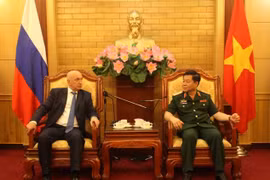 Tướng phản gián quân sự - cơ quan An ninh Liên bang Nga thăm Việt Nam